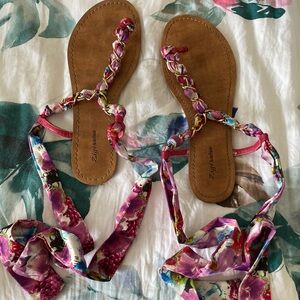 Raspberry print zigi soho sandals
